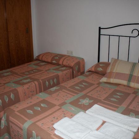 Hostal Torre De Guzman Конил-де-ла-Фронтера Екстериор снимка