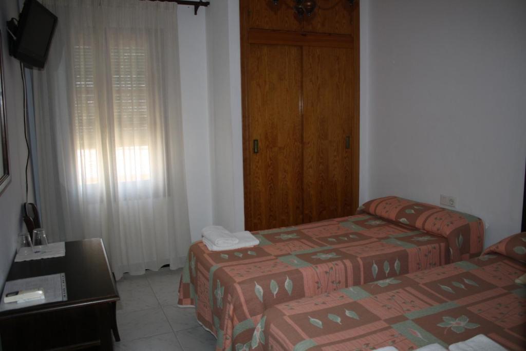 Hostal Torre De Guzman Конил-де-ла-Фронтера Стая снимка