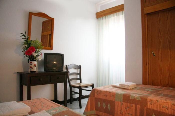 Hostal Torre De Guzman Конил-де-ла-Фронтера Екстериор снимка