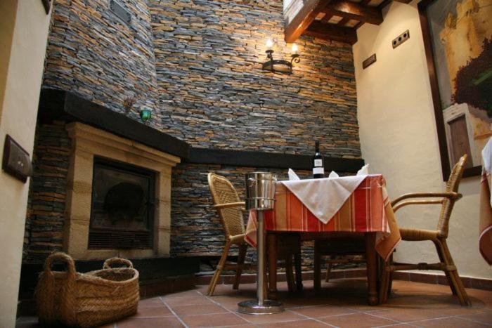 Hostal Torre De Guzman Конил-де-ла-Фронтера Екстериор снимка