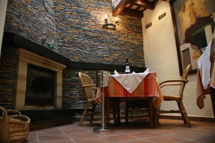 Hostal Torre De Guzman Конил-де-ла-Фронтера Екстериор снимка