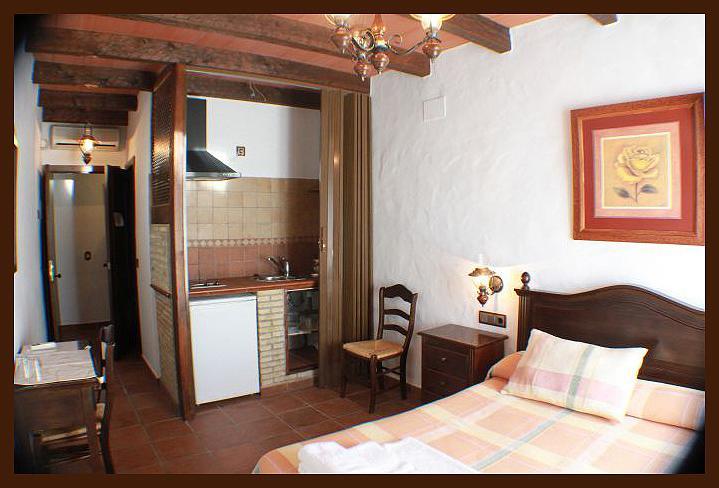 Hostal Torre De Guzman Конил-де-ла-Фронтера Екстериор снимка