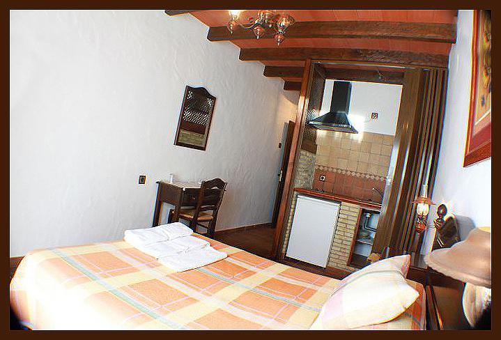 Hostal Torre De Guzman Конил-де-ла-Фронтера Екстериор снимка