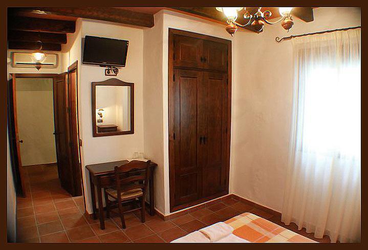Hostal Torre De Guzman Конил-де-ла-Фронтера Екстериор снимка